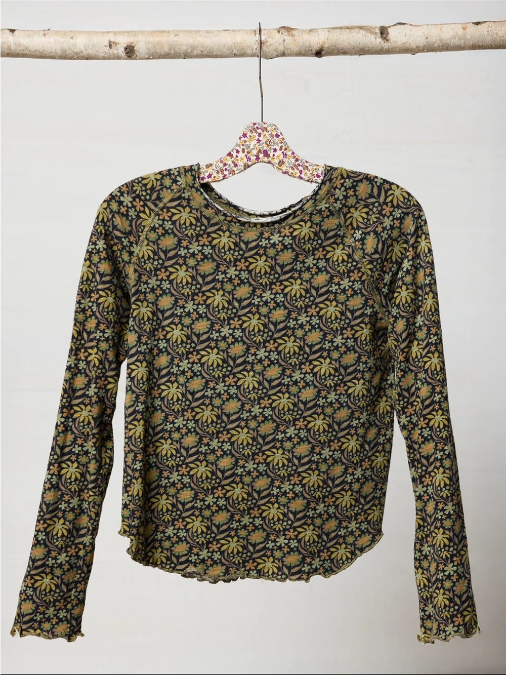 Natural Life Lily Cotton Long Sleeve Tee Shirt- Tan Daisies Floral Print NWT